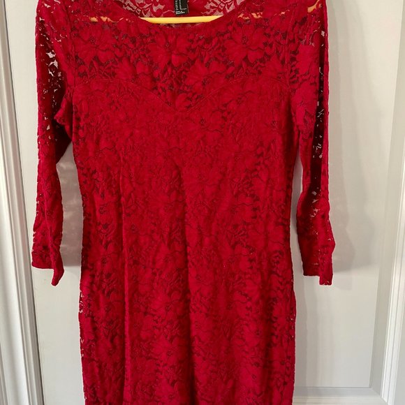 Red Floral Lace Bodycon Dress-Forever 21 - Picture 2 of 8
